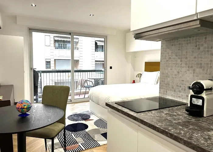Apartment Moderne Balcon, Rue D'antibes- Hyper Centre A0b191