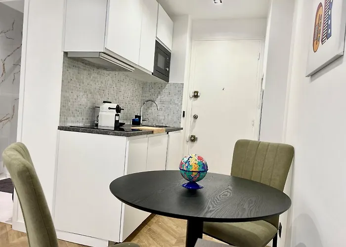 Appartement Moderne Balcon, Rue D'antibes- Hyper Centre A0b191 Cannes